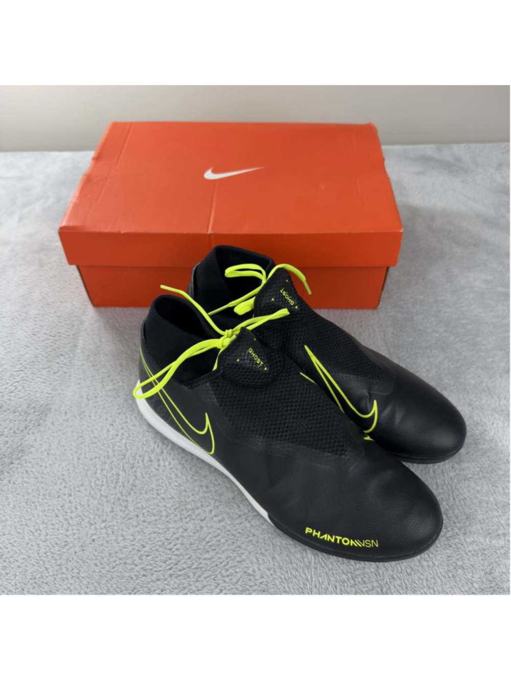 Nike Phantom Men's Size 10.5 US/9.5 UK/44.5 EU VSN Academy Df IC Football Cleats